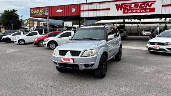 MITSUBISHI PAJERO TR4 2.0 4X4 16V FLEX 4P MANUAL MITSUBISHI PAJERO TR4 2.0 4X4 16V FLEX 4P MANUAL